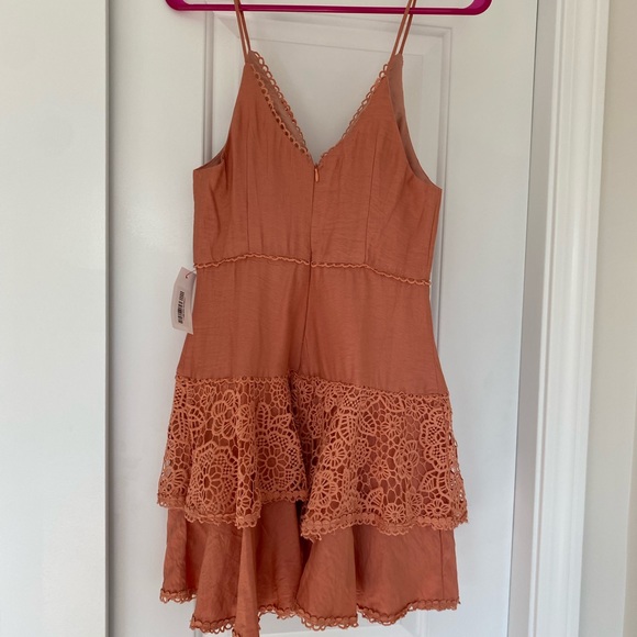 V Neck Dress - Picture 5 of 10